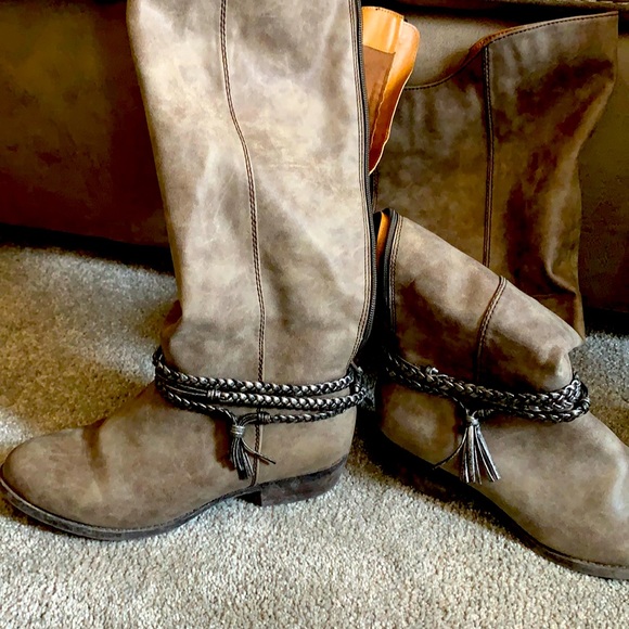 Boots - Picture 1 of 1